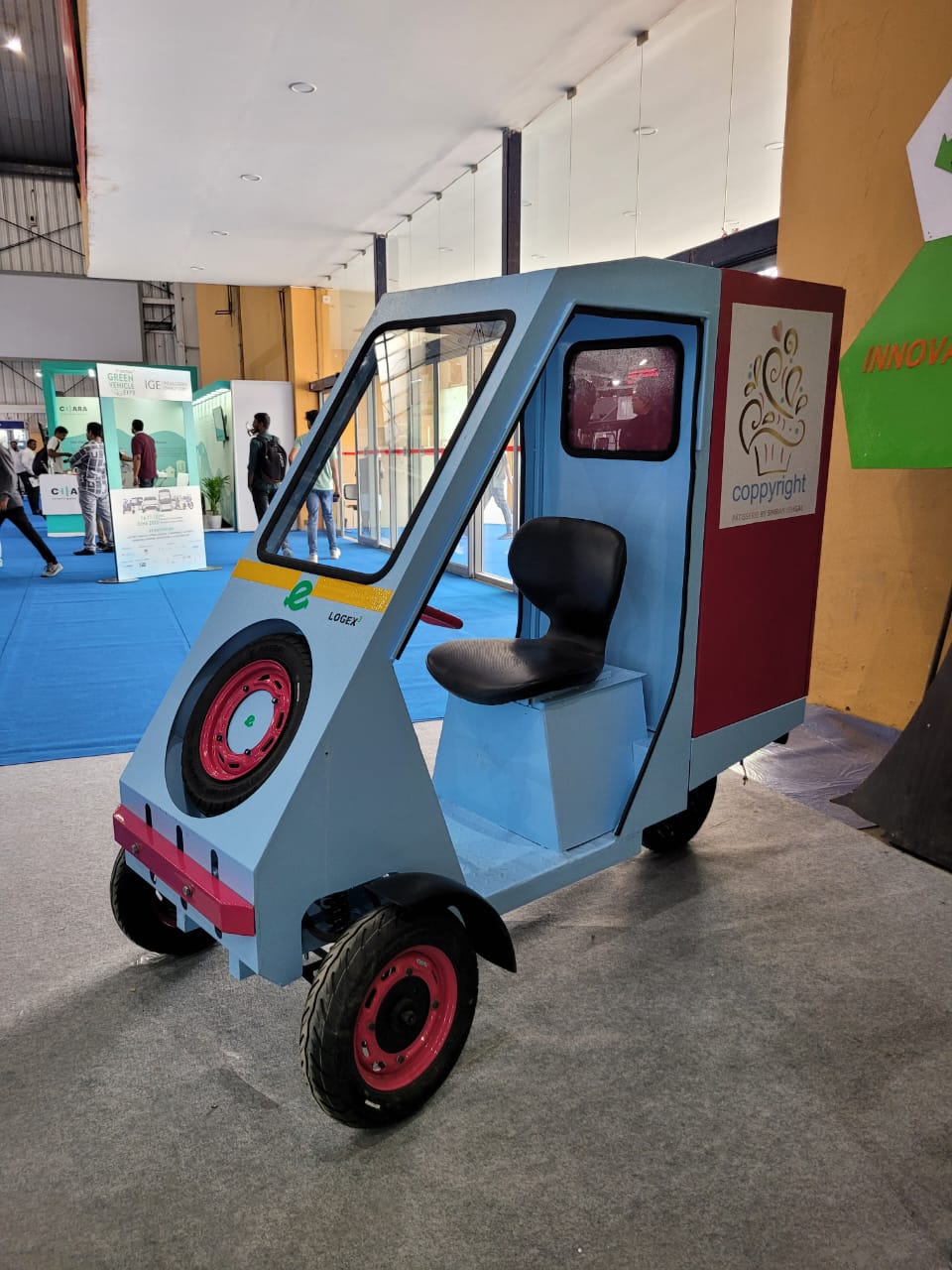 LOGEX3 Reverse eTrike